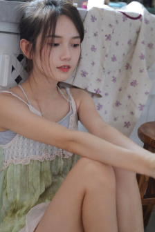 张律渝和吕总落地窗